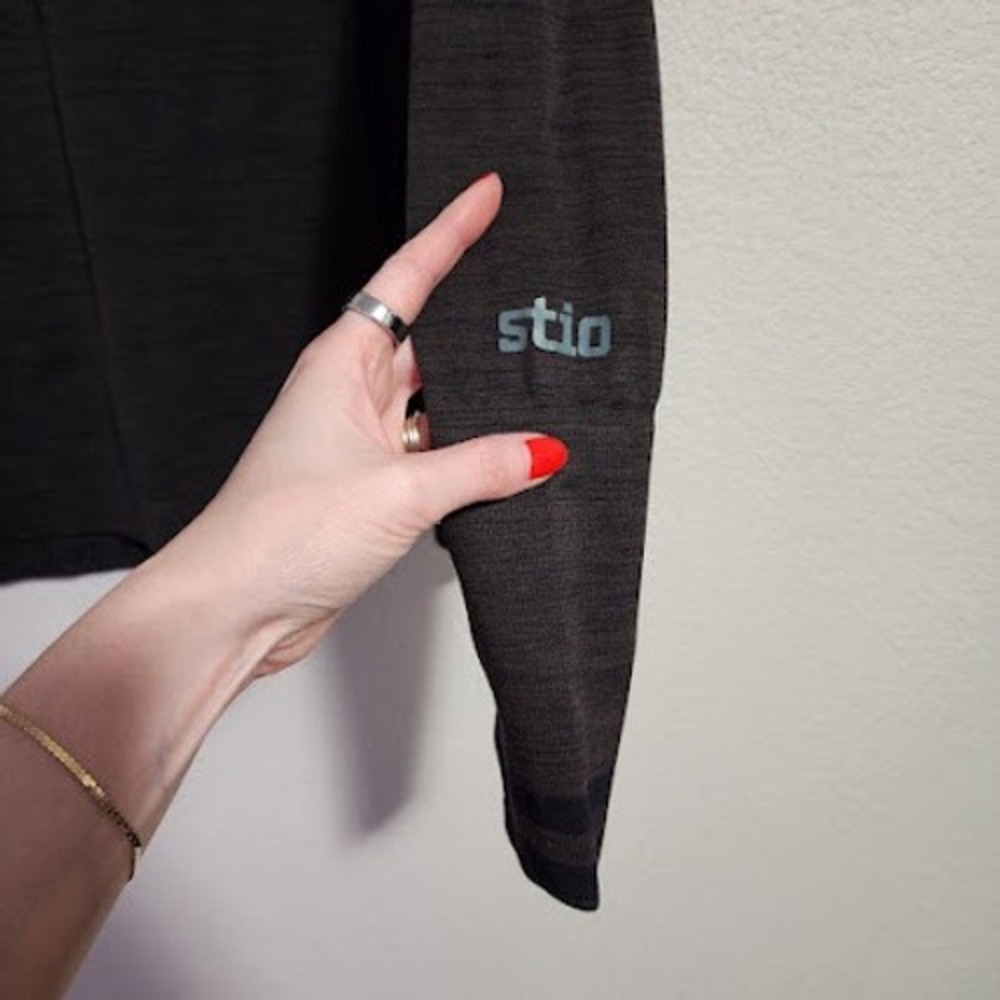 Stio Basis Tech Crew Long Sleeve Base Layer Top Charcoal Gray S - Picture 7 of 7